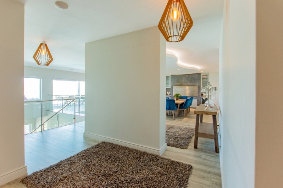 6 Bedroom Property for Sale in Myburgh Park Western Cape